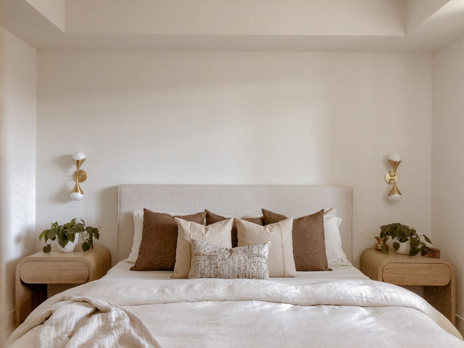 Scandinavian Bedroom: A Guide to Creating a Cozy and Minimalist Space - 5