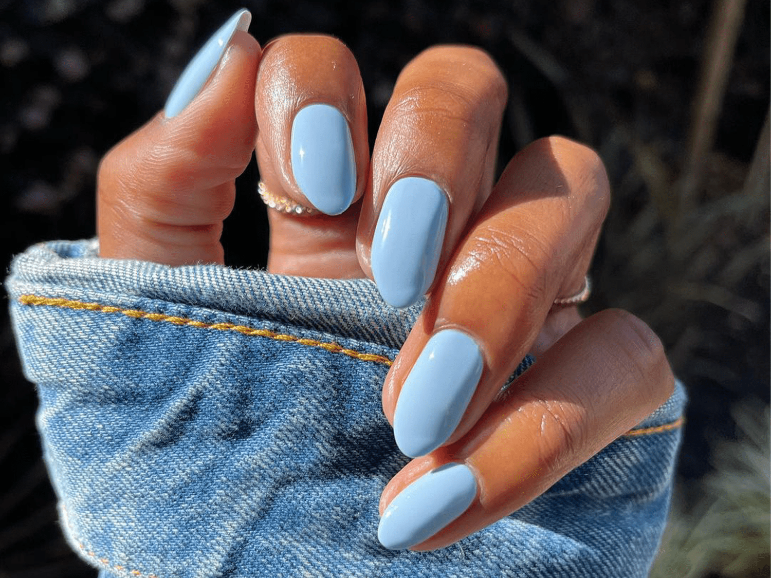 Blue Nails: Dive Into the Coolest Nail Trends - 5