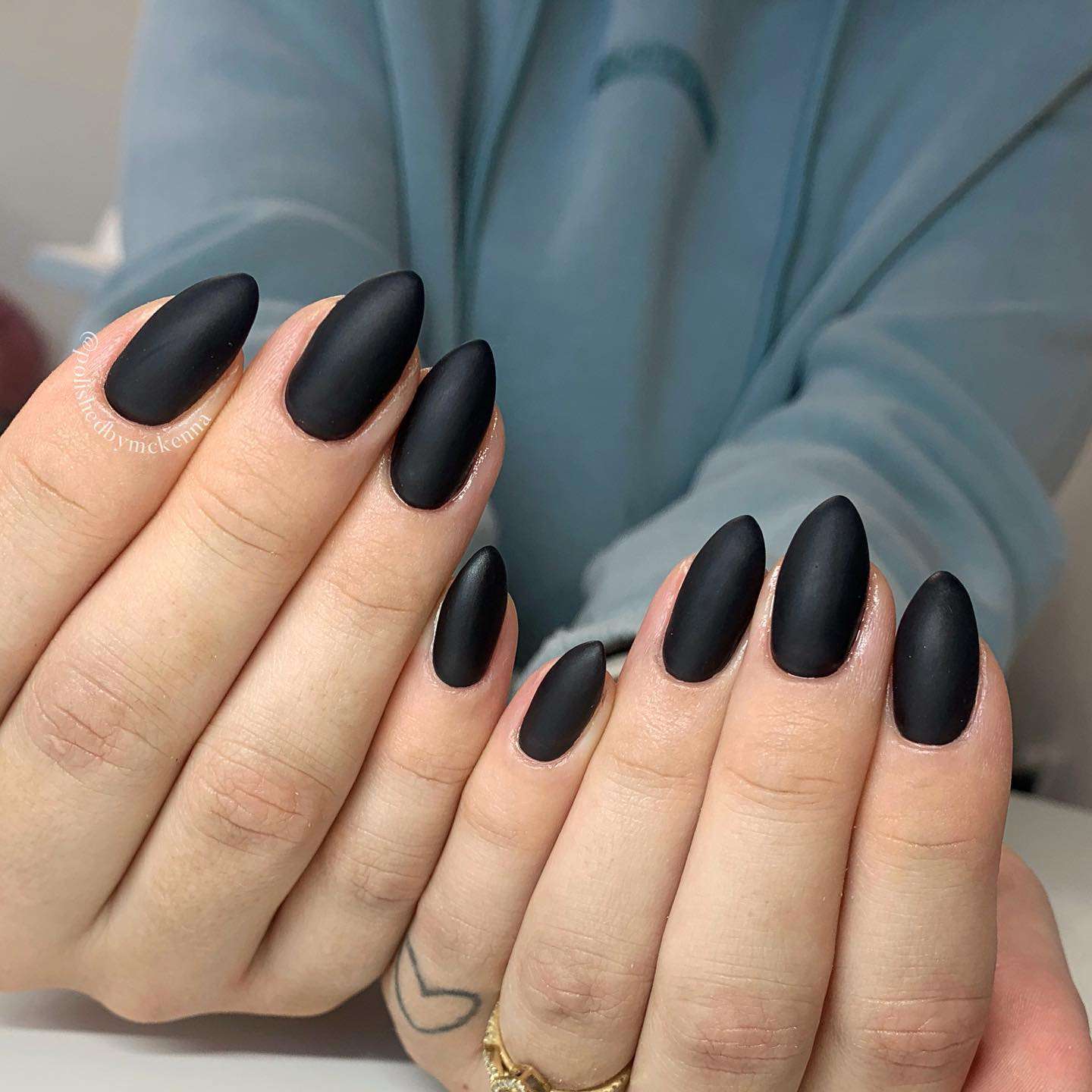 Perfect Black Nails for Every Occasion - 3