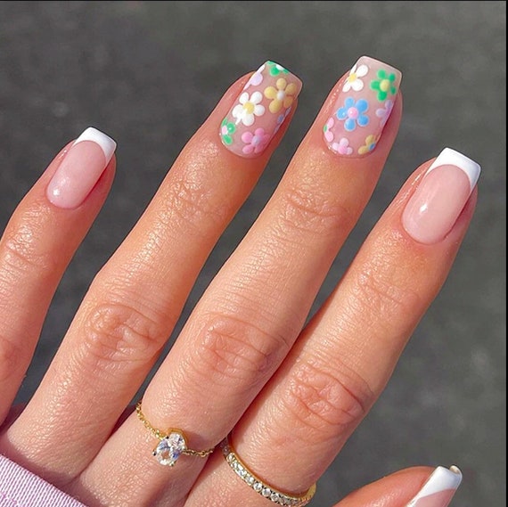 Stunning Spring Nails for a Fresh Look - 10