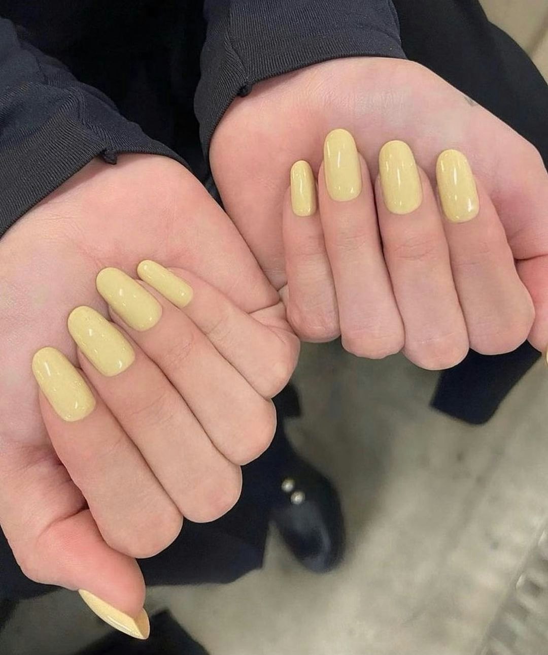 Yellow Nails: Bright and Bold Designs to Try Now - 11