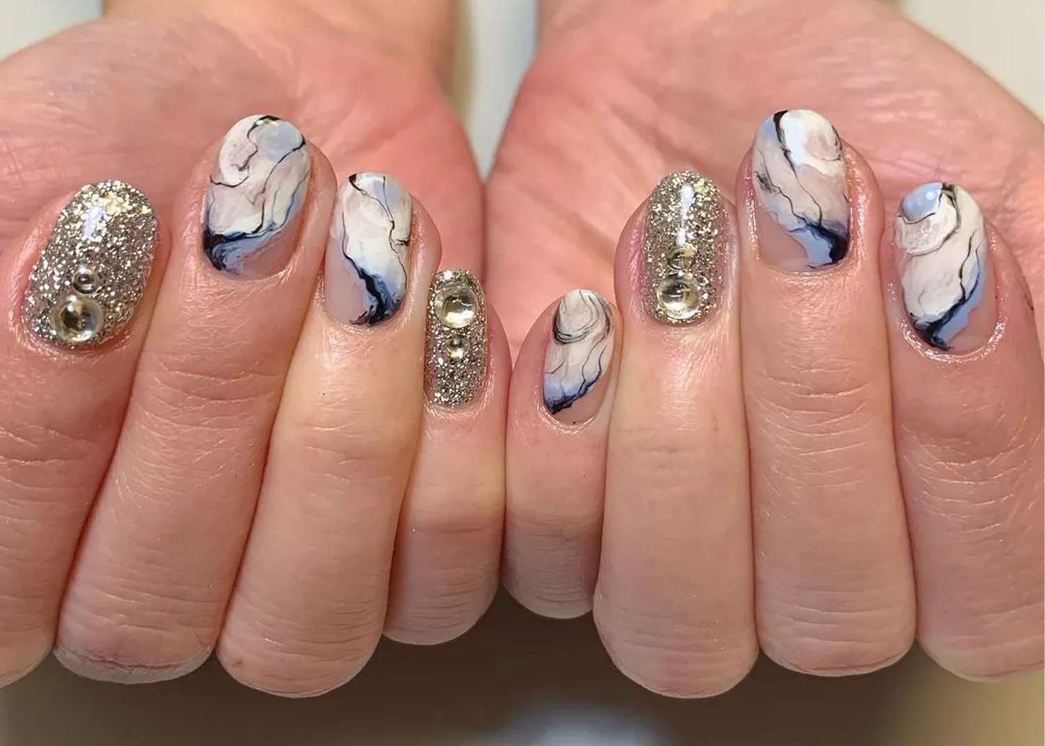 New Years Nails: Stunning Designs for Your Festive Celebration - 9