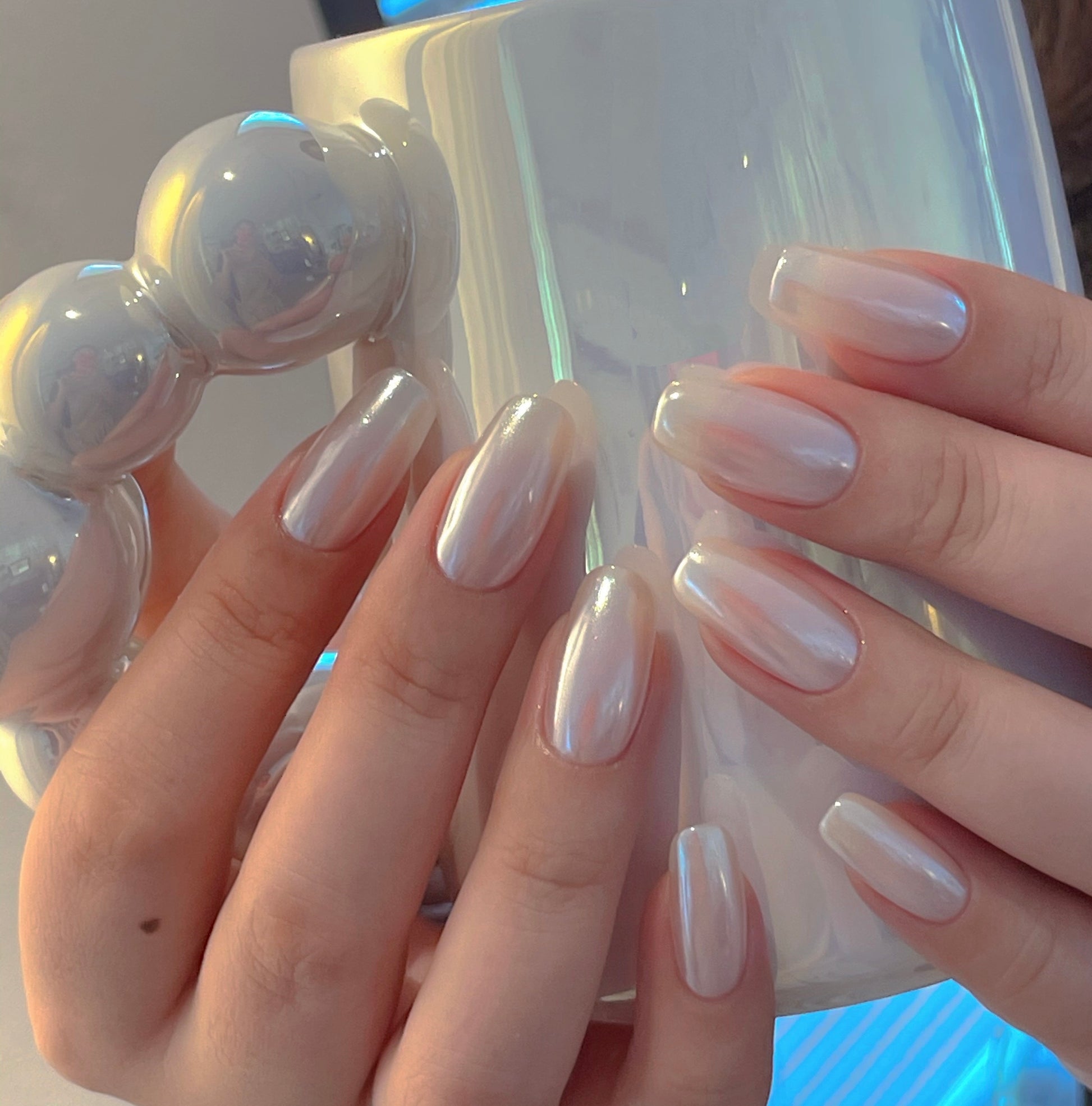 White Chrome Nails: The Ultimate Trend in Modern Manicure - 6