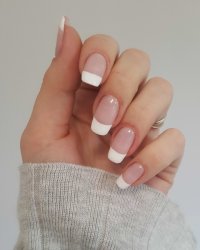 The Art of French Nails: A Guide to Mastering the Classic Look