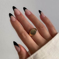 Perfect Black Nails for Every Occasion